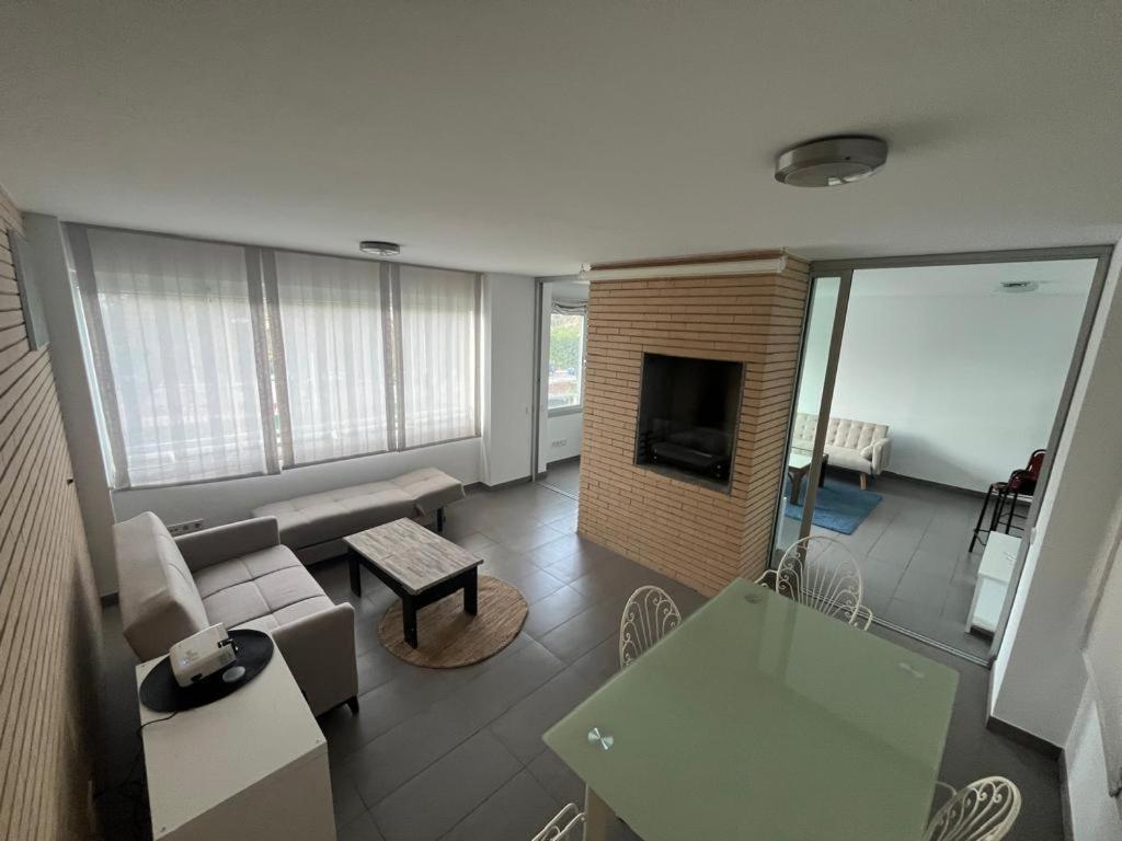Apartamento Agradable, Vistas Al Mar 베니카씸 외부 사진